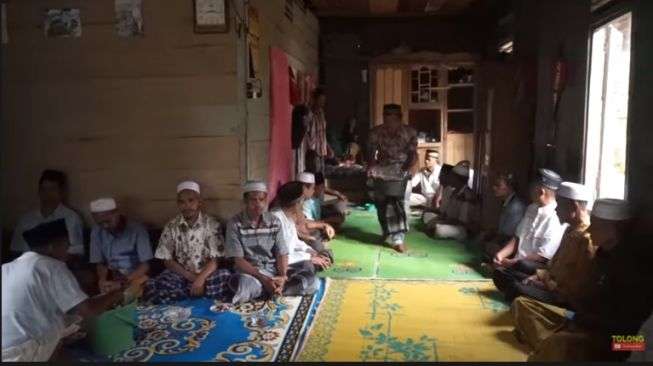 Bikin Syok, Ini 8 Potret Kondisi Rumah Ucok Baba di Kampung