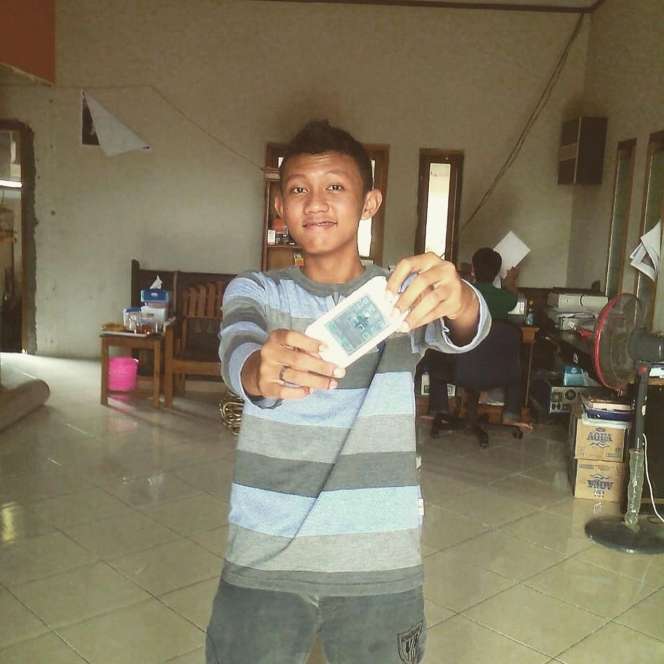 8 Foto Lawas Denny Caknan Sebelum Jadi Penyanyi Top, Pangling!