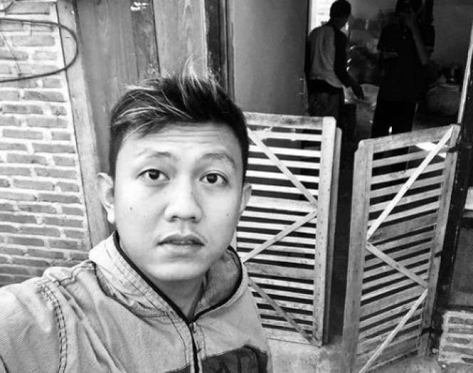 8 Foto Lawas Denny Caknan Sebelum Jadi Penyanyi Top, Pangling!