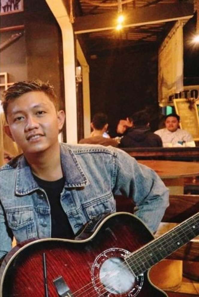 8 Foto Lawas Denny Caknan Sebelum Jadi Penyanyi Top, Pangling!
