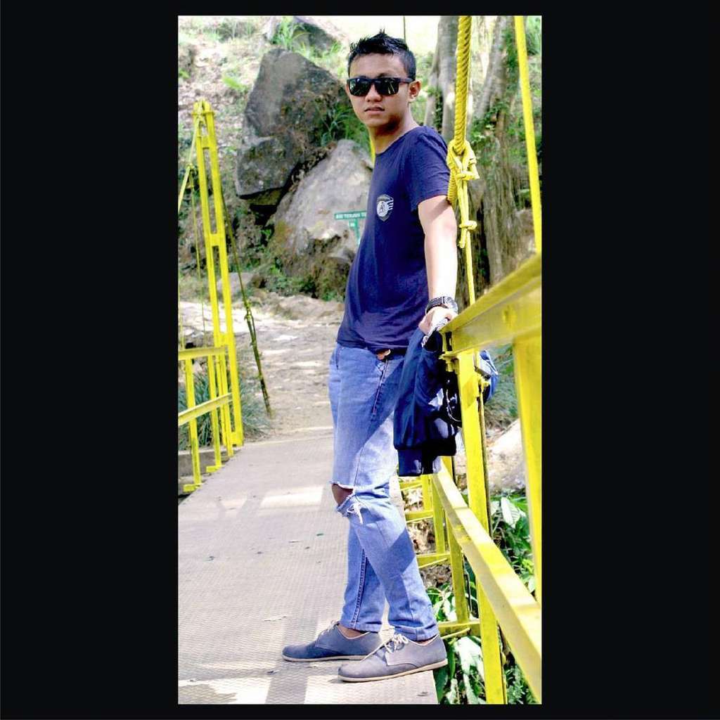 8 Foto Lawas Denny Caknan Sebelum Jadi Penyanyi Top, Pangling!