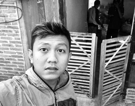 8 Foto Lawas Denny Caknan Sebelum Jadi Penyanyi Top, Pangling!