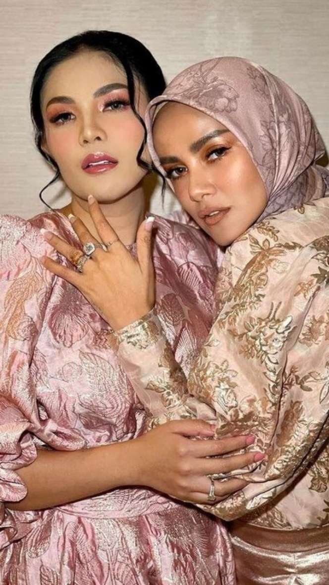 Potret Akrab Olla Ramlan dan Nindy, Kabarnya Sedang Tak Akur!