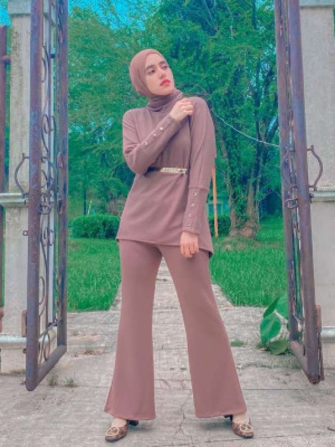 5 Seleb Cantik Ternyata Punya Darah India