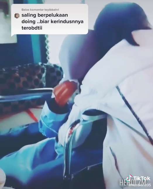 10 Momen Pertemuan Ibu Nike Ardilla dan Amel, Penuh Haru!