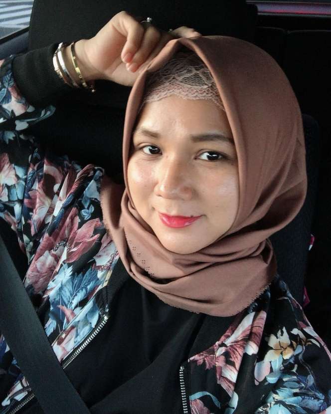 Sosok Nova Pratiwi Kakak Rizky Billar yang Gayanya Disorot
