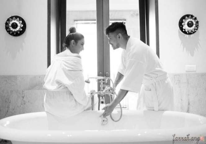Jauh dari Vulgar! Pose Manja 5 Seleb Cantik dalam Bathtub