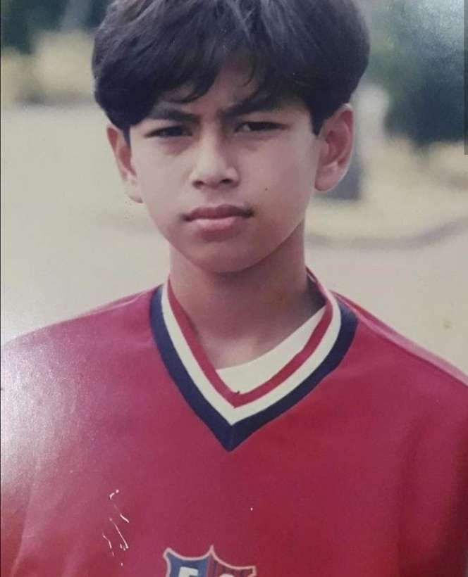 10 Foto Masa Muda Presenter Pria, Deddy Corbuzier Bikin Heran