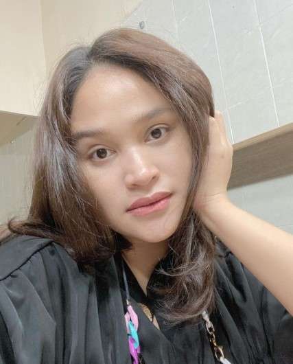 Foto Polos 8 Istri Presenter, Istri Wendy Cagur Paling Disorot