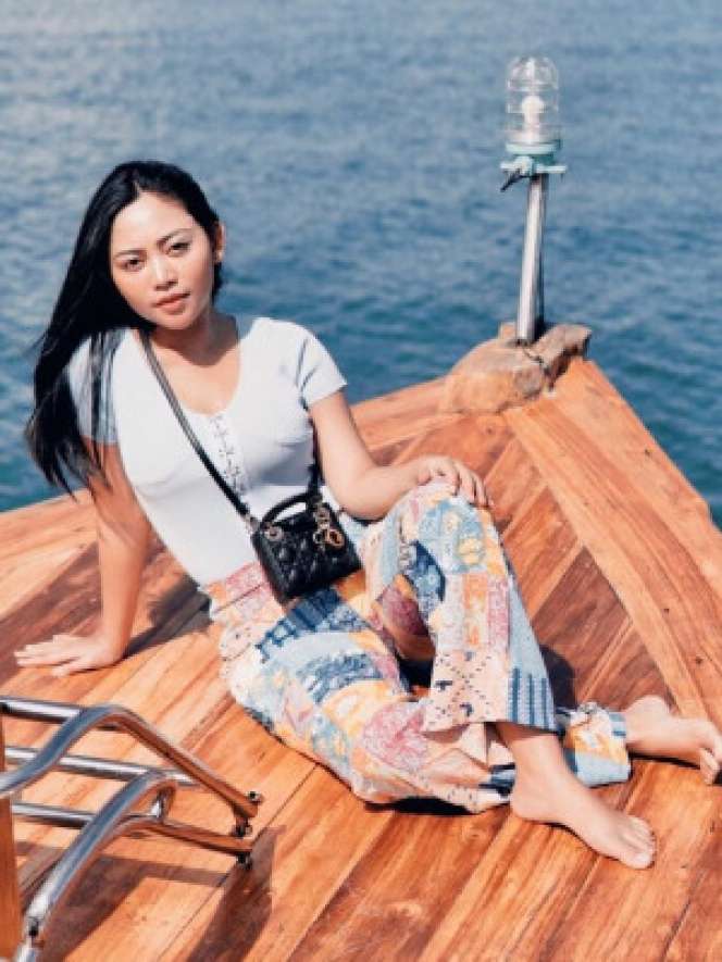 Gaya 5 Artis yang Kini Lepas Hijab usai Bercerai
