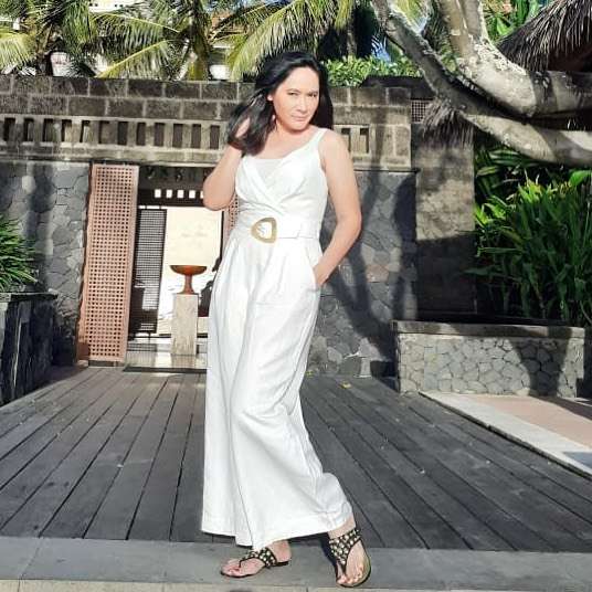8 Foto Pungky, Primadona yang Bikin Ahmad Dhani Jatuh Cinta