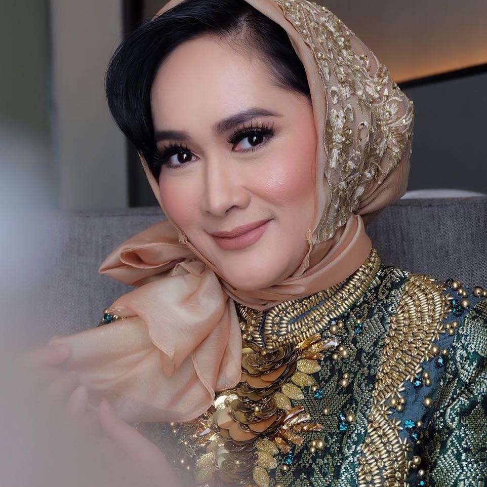 8 Foto Pungky, Primadona yang Bikin Ahmad Dhani Jatuh Cinta