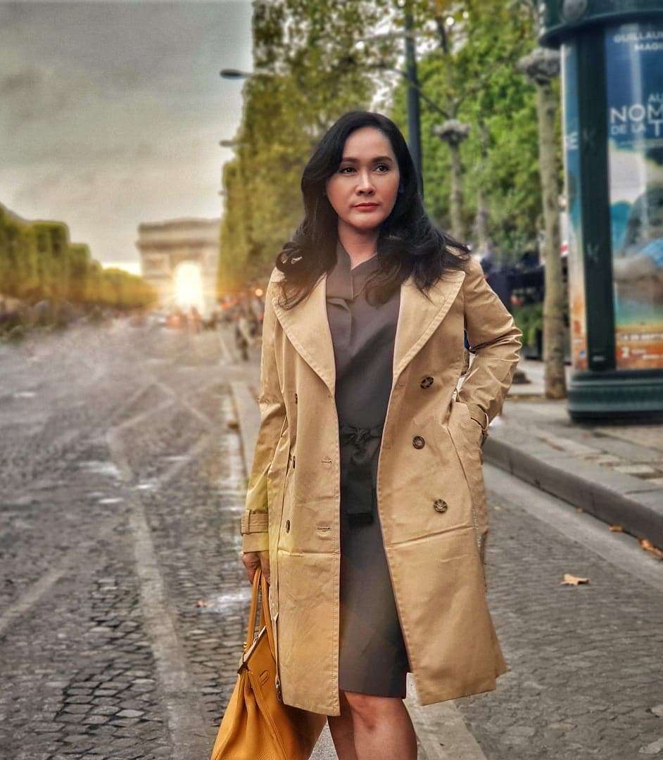 8 Foto Pungky, Primadona yang Bikin Ahmad Dhani Jatuh Cinta