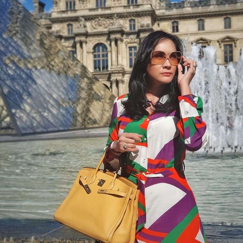 8 Foto Pungky, Primadona yang Bikin Ahmad Dhani Jatuh Cinta