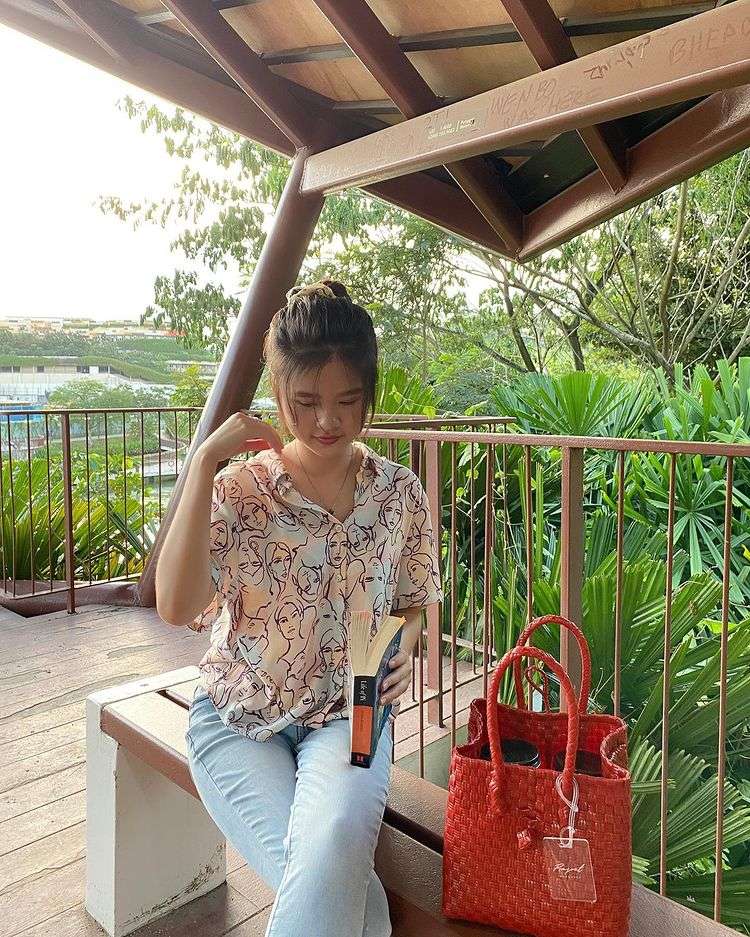 7 Foto Terbaru Felicia Tissue Bikin Heboh
