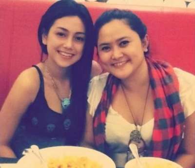 10 Foto Remaja Celine Evangelista, Gaya Dandanan Disorot!