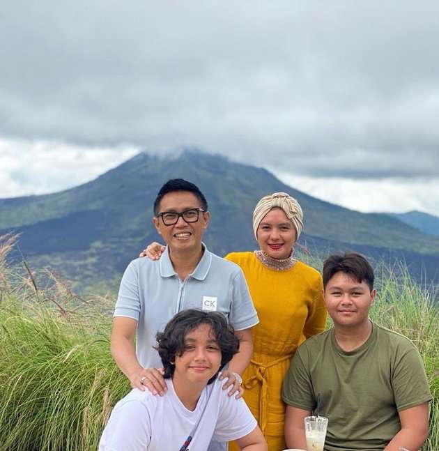 Potret Cannavaro Anak Bungsu Eko Patrio, Parasnya Mirip Bule!