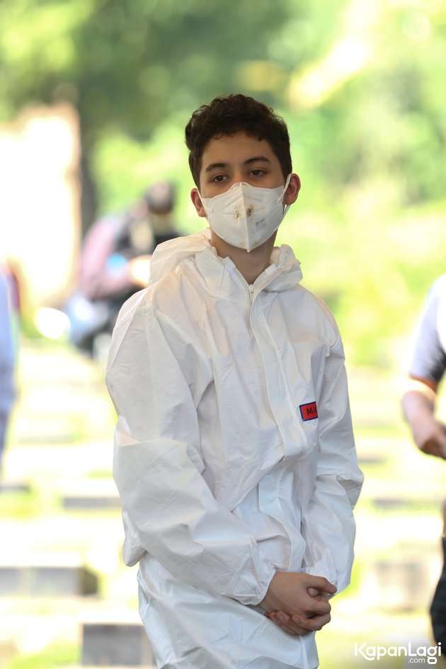 10 Potret Putra Tampan Jane Shalimar yang Jarang Tersorot