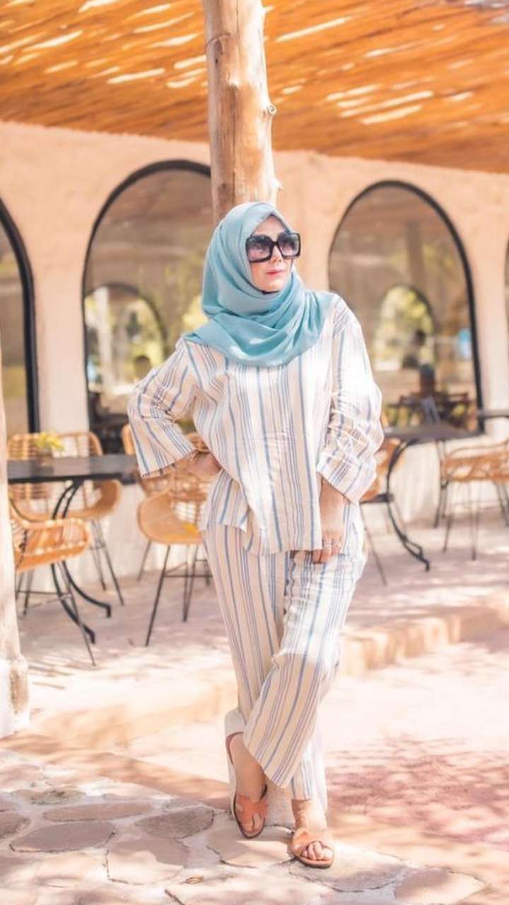 5 Potret Mama Tak Kalah Hits dari Anaknya yang Artis
