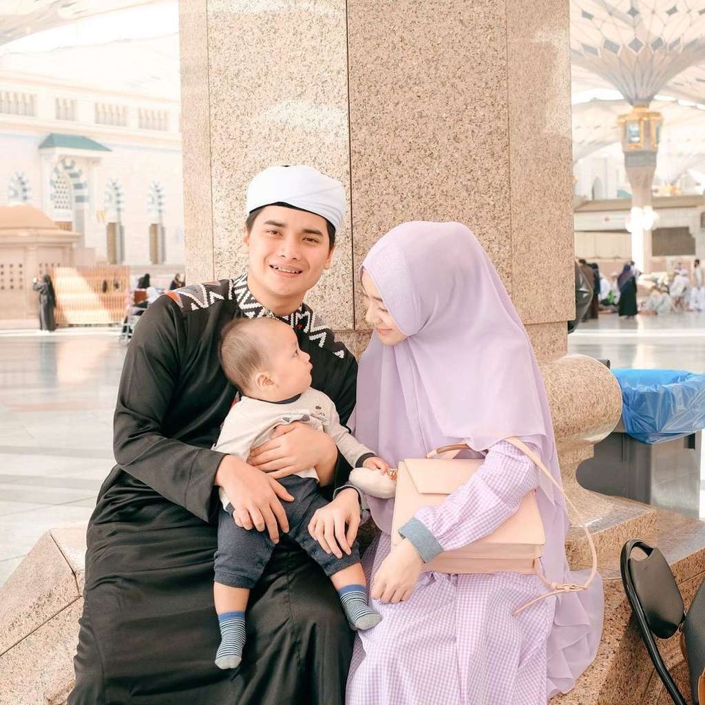 5 Pasangan Artis yang Cerai Saat Anaknya Masih Kecil