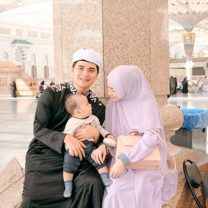 5 Pasangan Artis yang Cerai Saat Anaknya Masih Kecil