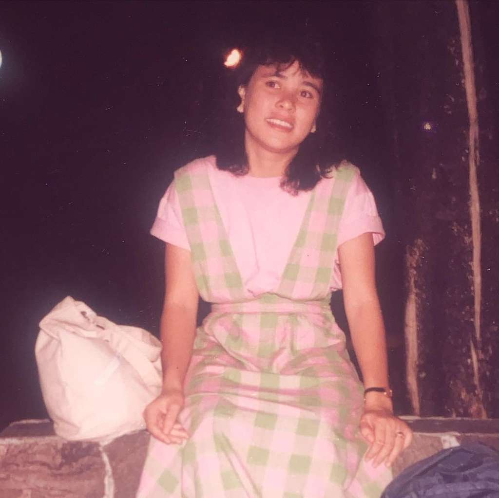 8 Foto Masa Muda Ibu Prilly Latuconsina, Primadona Banget!