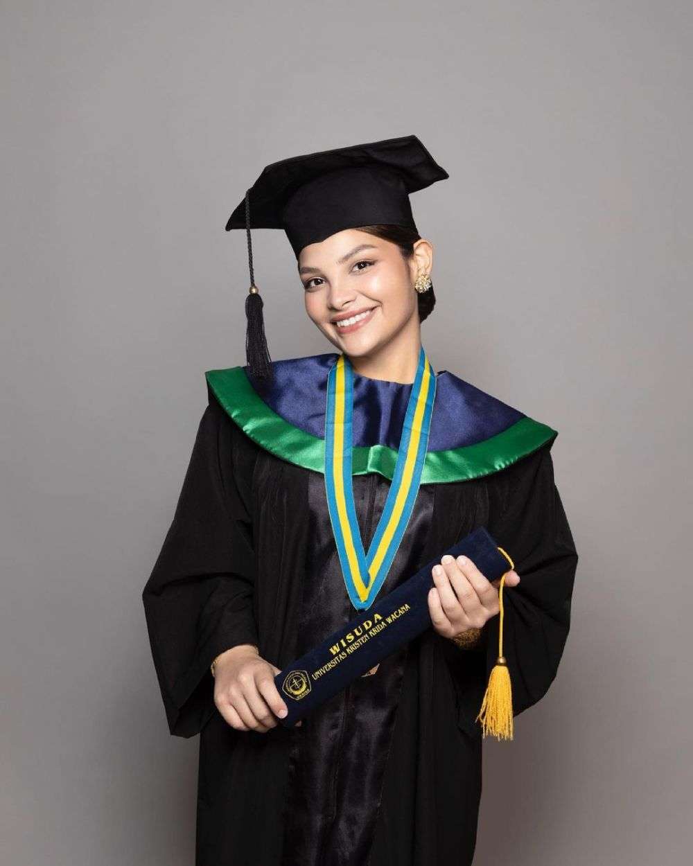 Momen Wisuda Virtual 7 Seleb, Kece Banget!