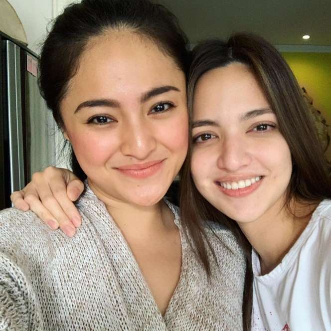 10 Potret Persahabatan Nia Ramadhani & Marshanda, Bikin Haru!