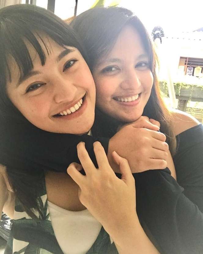 10 Potret Persahabatan Nia Ramadhani & Marshanda, Bikin Haru!