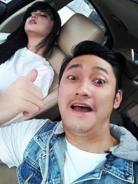 12 Artis Cantik Tertangkap Kamera Tidur Mangap, Duh Kok Gitu..