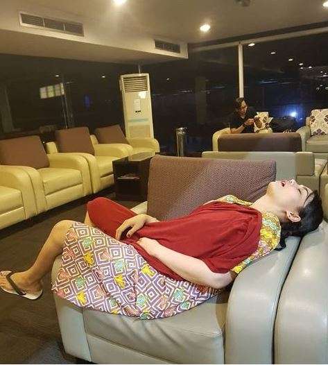12 Artis Cantik Tertangkap Kamera Tidur Mangap, Duh Kok Gitu..
