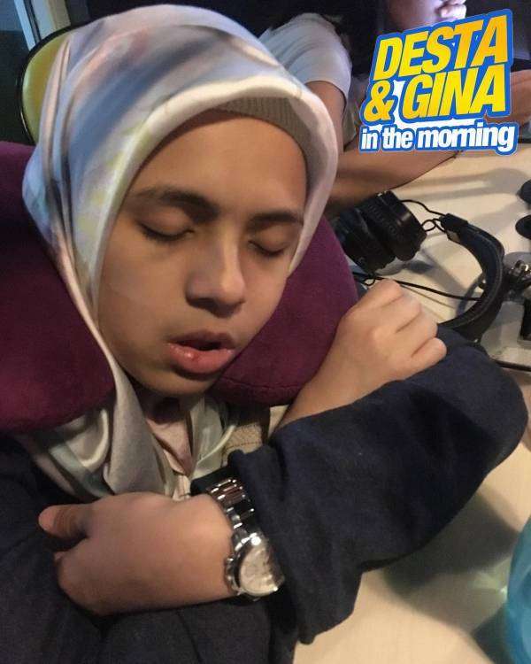 12 Artis Cantik Tertangkap Kamera Tidur Mangap, Duh Kok Gitu..