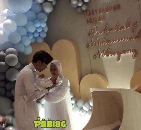 10 Momen Manis Aqiqah Anak Pertama Dinda Hauw & Rey Mbayang