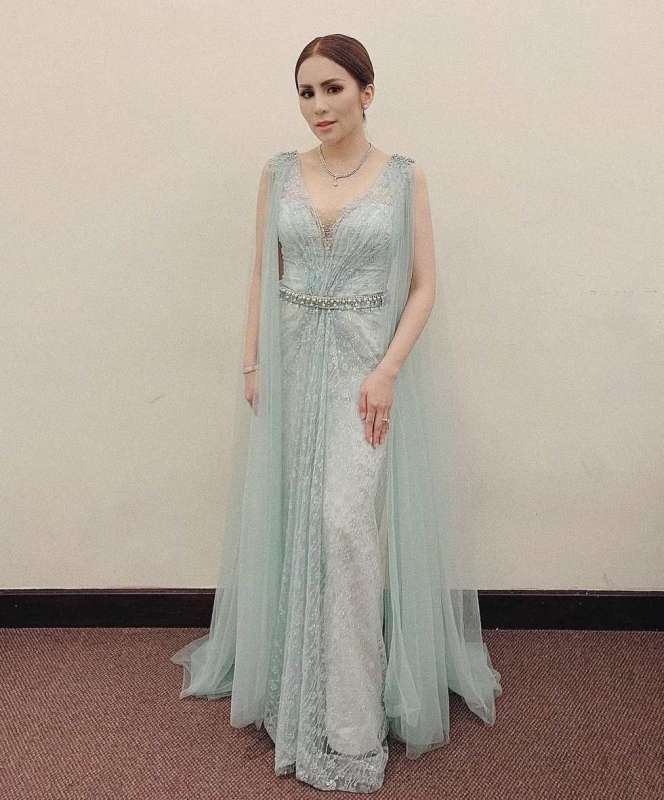 Glamor Kondangan Istri Pengusaha, Nia Ramadhani Paling Disorot