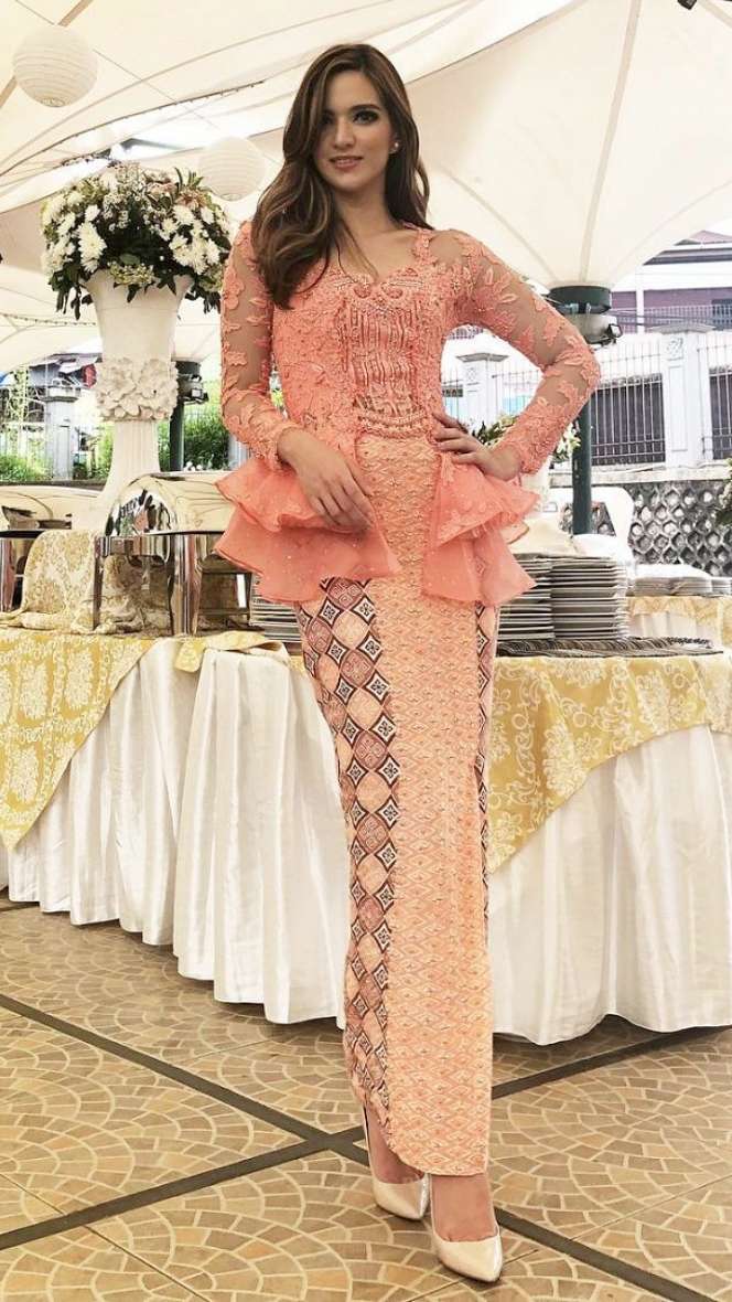 Glamor Kondangan Istri Pengusaha, Nia Ramadhani Paling Disorot