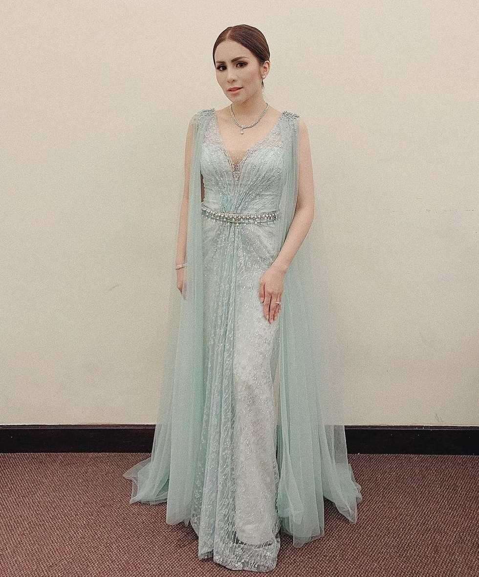 Glamor Kondangan Istri Pengusaha, Nia Ramadhani Paling Disorot
