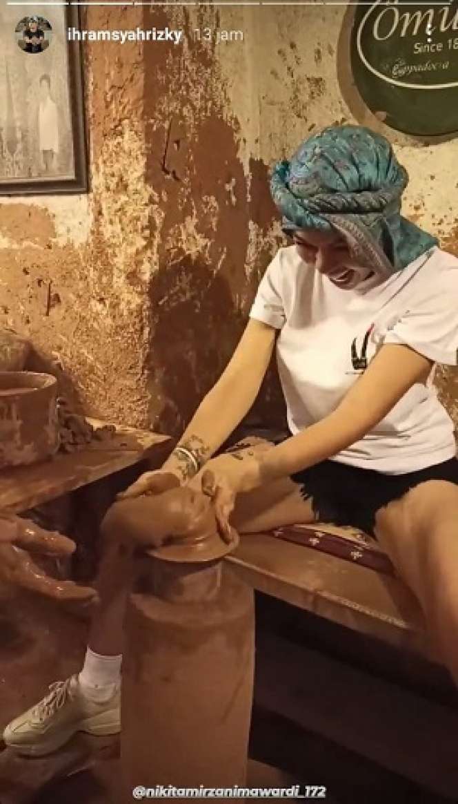 10 Momen Seru Nikita Mirzani Liburan ke Turki, Bikin Salfok
