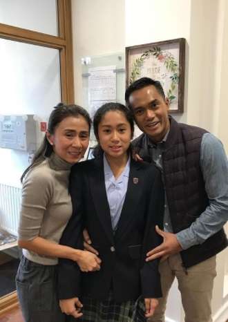 6 Momen Kelulusan Putri Anindya Bakrie di SMA Top Inggris