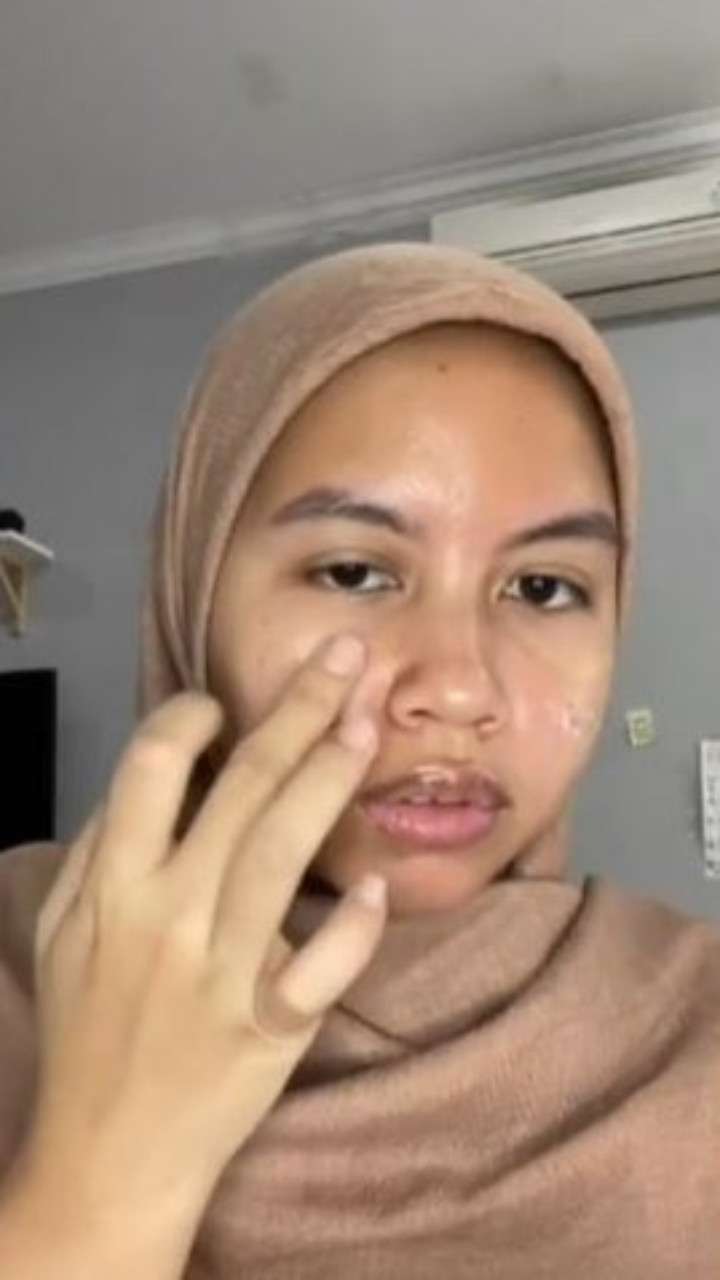 Potret Istri Ben Kasyafani Tampil Polos, Nyaris Tak Dikenali