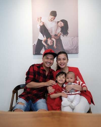 10 Potret Harmonis Chelsea Olivia & Glenn Alinskie Bareng Anak