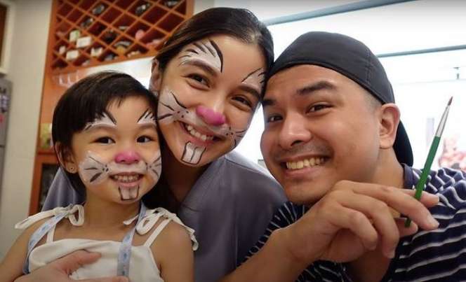 10 Potret Harmonis Chelsea Olivia & Glenn Alinskie Bareng Anak