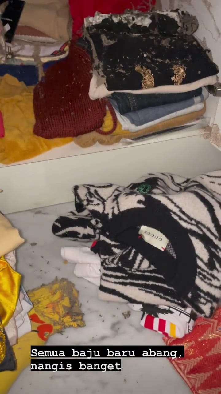 12 Foto Baju Branded Anak Rachel Vennya Dimakan Rayap, Nyesek!
