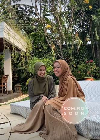 Momen Photoshoot Laudya Cynthia Bella dan Lesti, Makin Anggun!