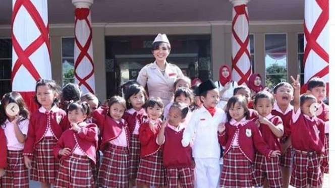 Mulia Banget! 5 Seleb Bangun Sekolah untuk Anak Kurang Mampu