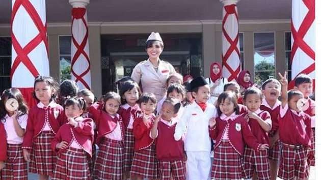 Mulia Banget! 5 Seleb Bangun Sekolah untuk Anak Kurang Mampu