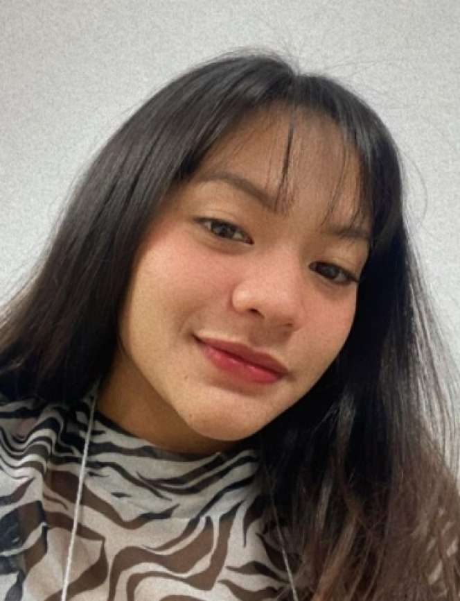 6 Potret Terbaru Amel Carla, Penampilannya Bikin Melongo