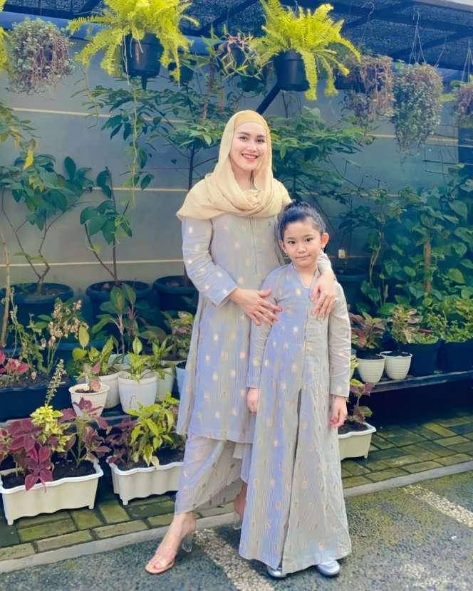 8 Gaya Modis Artis Rayakan Idul Adha, Nagita Slavina Disorot!