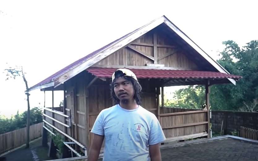 10 Foto Rumah Viral Dodit Mulyanto, Seram Ada di Tengah Hutan