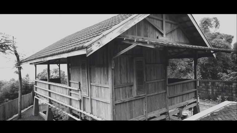 10 Foto Rumah Viral Dodit Mulyanto, Seram Ada di Tengah Hutan