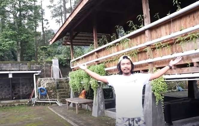 10 Foto Rumah Viral Dodit Mulyanto, Seram Ada di Tengah Hutan